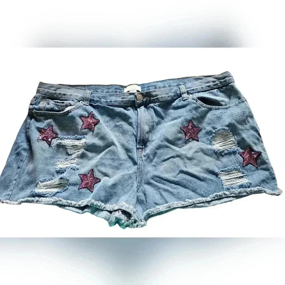 Forever 21 PLUS Embellished Denim Shorts (sz 18) - Picture 1 of 5